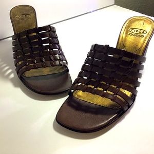 Joan & David weaved leather heel sandals
